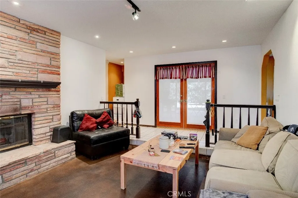 35621 Epple Street, Murrieta, California 92563 home-pic-11